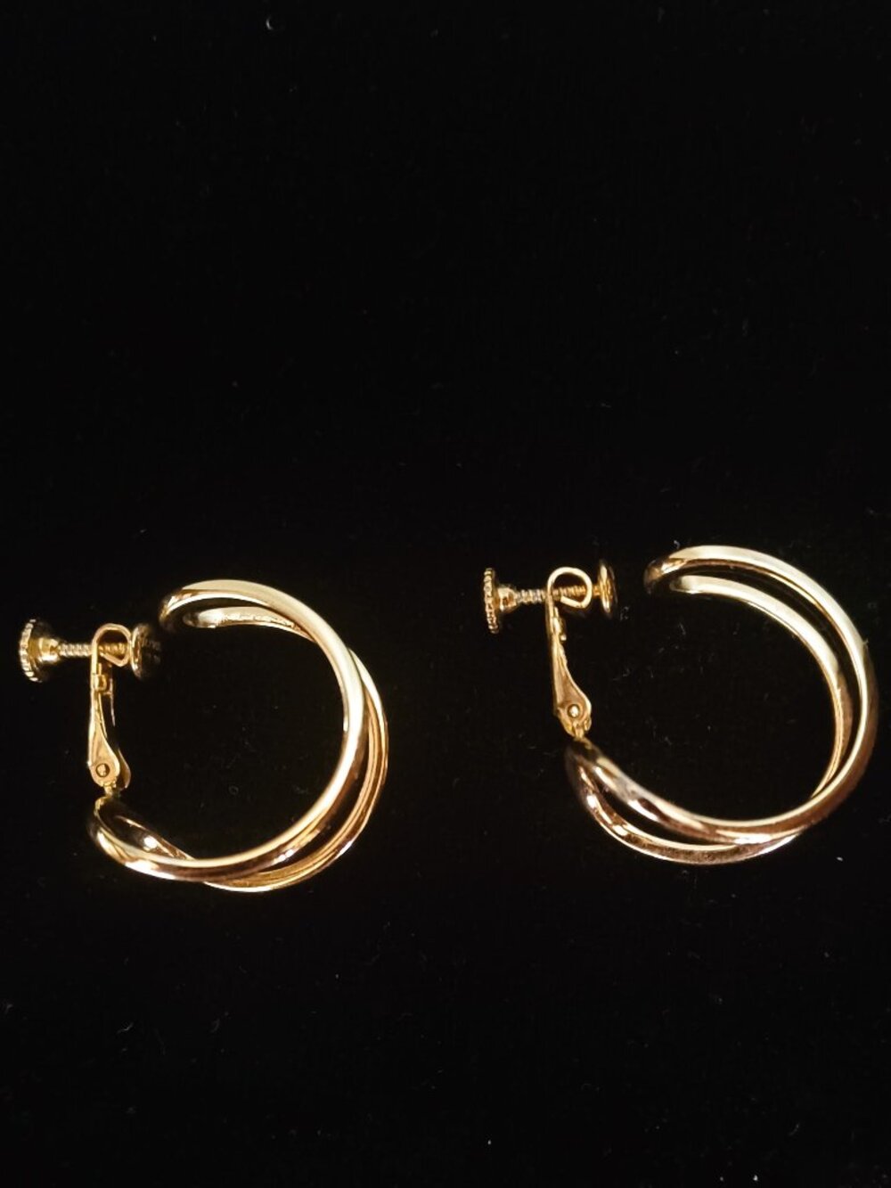 Vintage Napier Gold Tone Hoop Clip On Earrings 1." Classic Elegant Minimalist